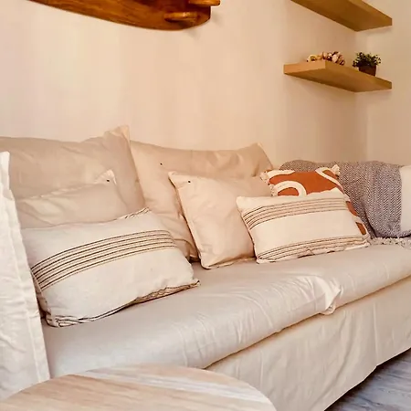 Click & Guest - Casa Mama Carina B بيت للعطل *
